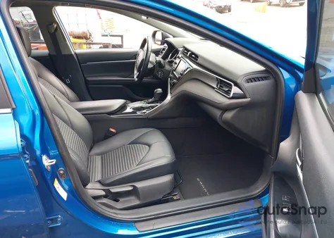2019 Toyota Camry Se z USA, uszkodzony, nr VIN 4T1B11HK4KU169902
